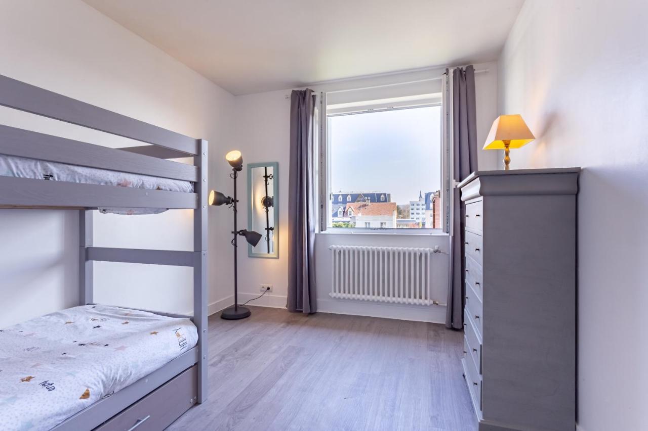 Le Carrousel - Appartement Avec Studio Attenant Довиль Экстерьер фото